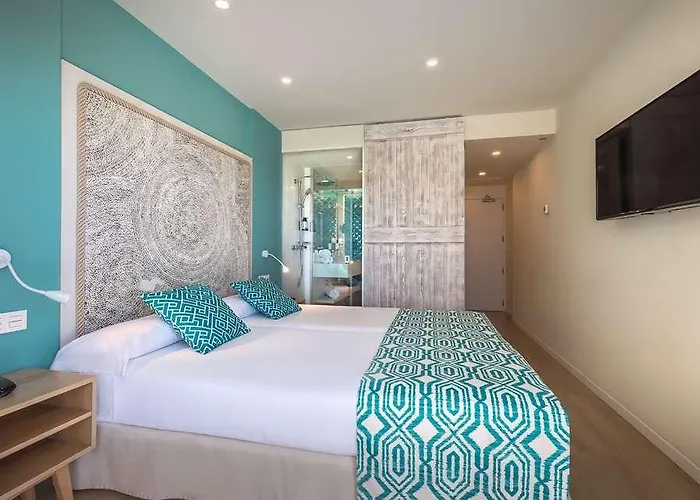 Hotel Occidental Playa *