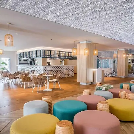 Hotel Occidental Playa *