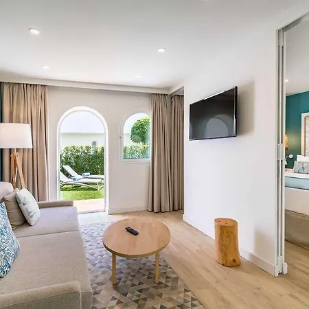 Отель Occidental Playa