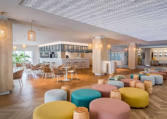 Hotel Occidental Playa *